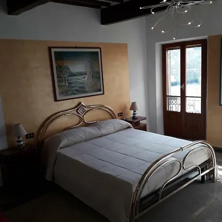 Quarto em Acomodações Particulares La Galleria Città di Castello